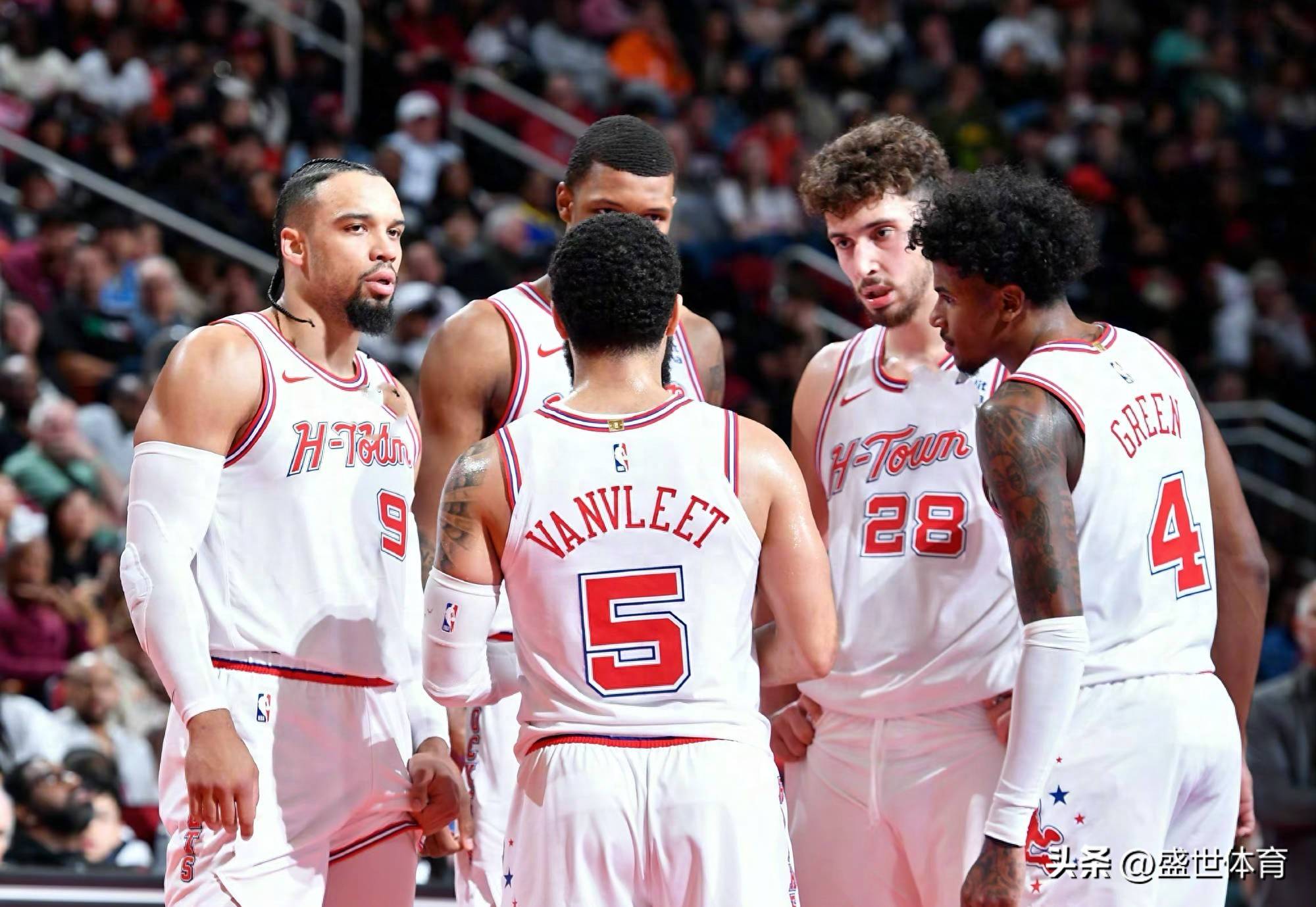 火箭队新援大爆发，助球队逆转取胜