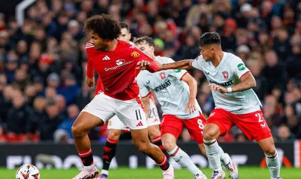 包含赫塔菲队豪取连胜，锁定最终胜利的词条