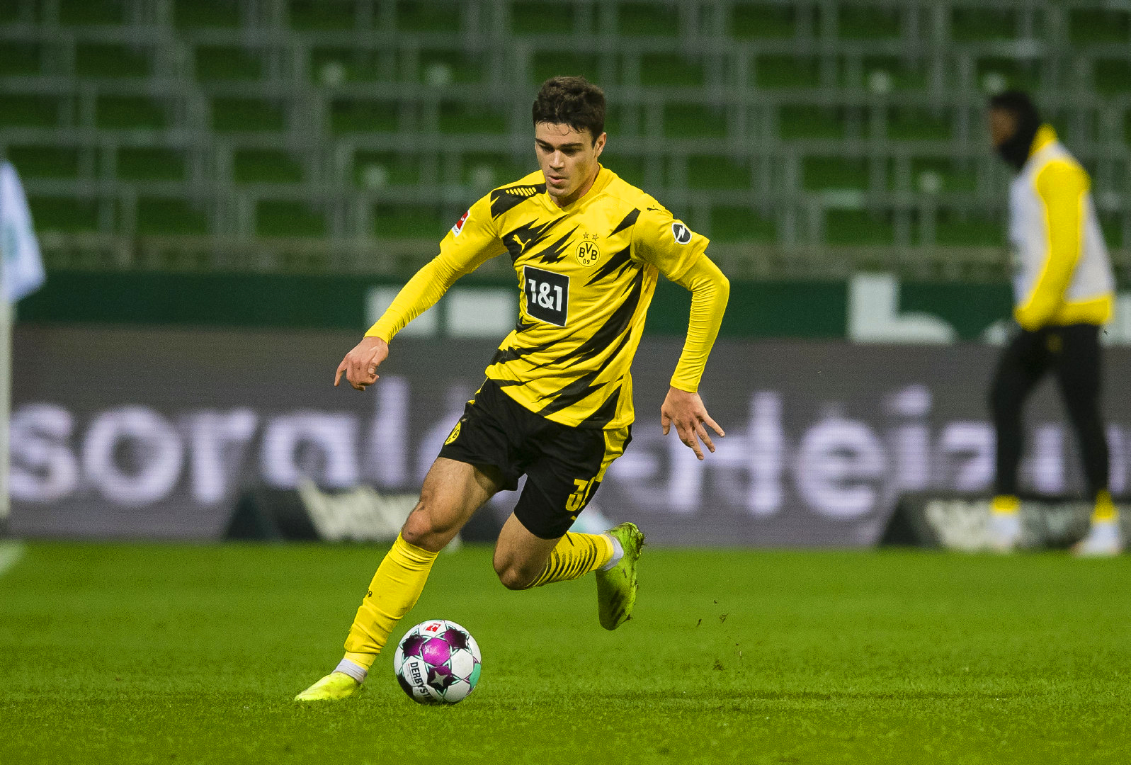 柏林联队缺席重要球员需重新调整阵容