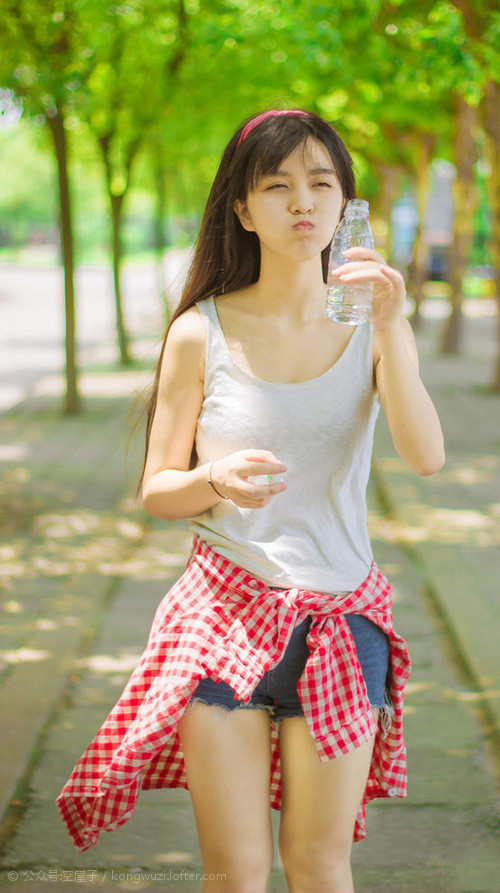 绿茵与硬木的交响,美加墨世界杯前夕的雄鹿式胜利启示