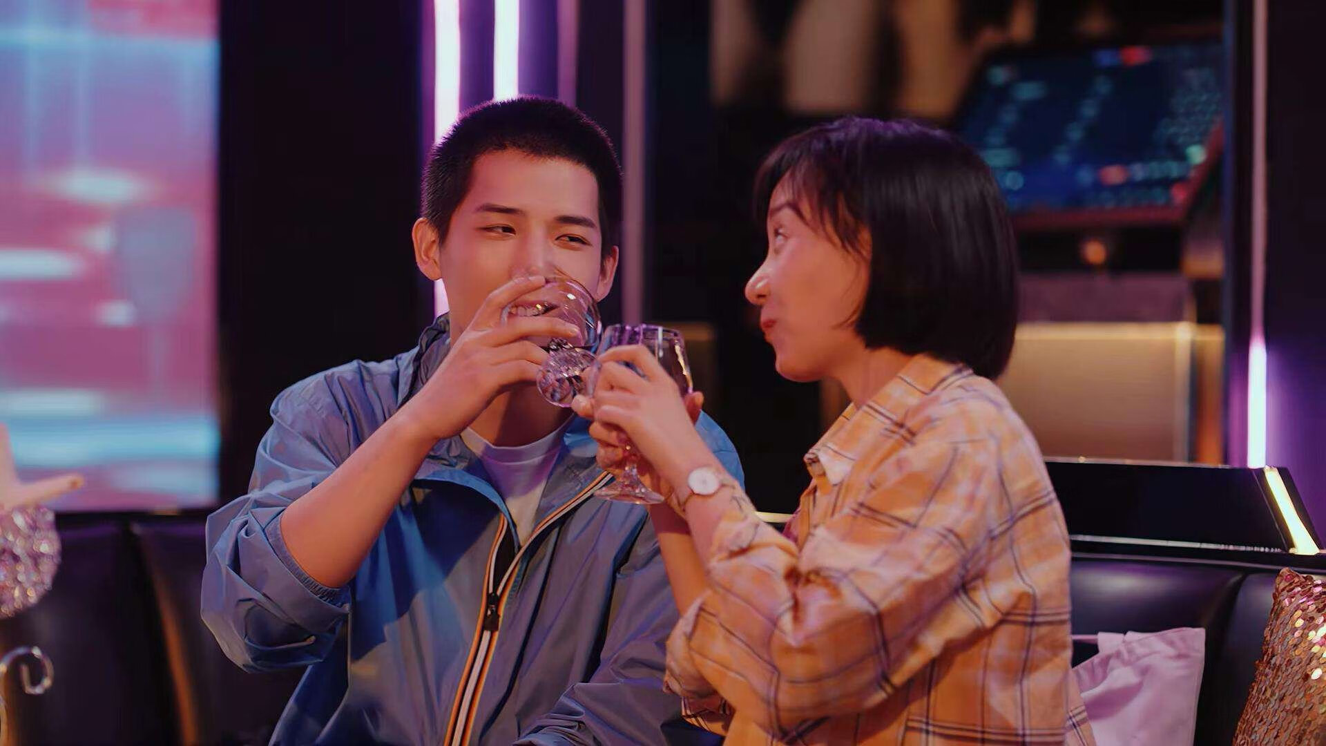 浓眉天神下凡！借尼克斯之躯绝杀勇士，这记压哨球改写命运