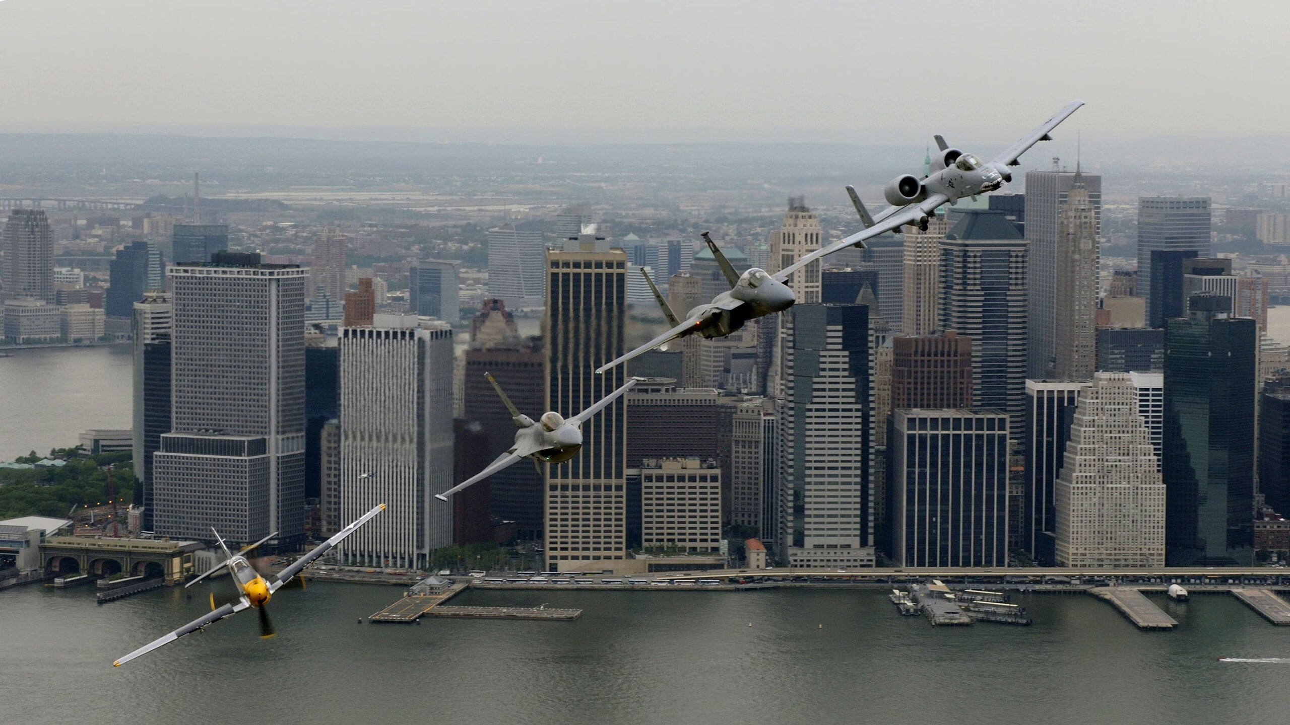 亚平宁蓝调与黑色流星，当那不勒斯冲垮加纳，NBA季后赛的秘密浮现